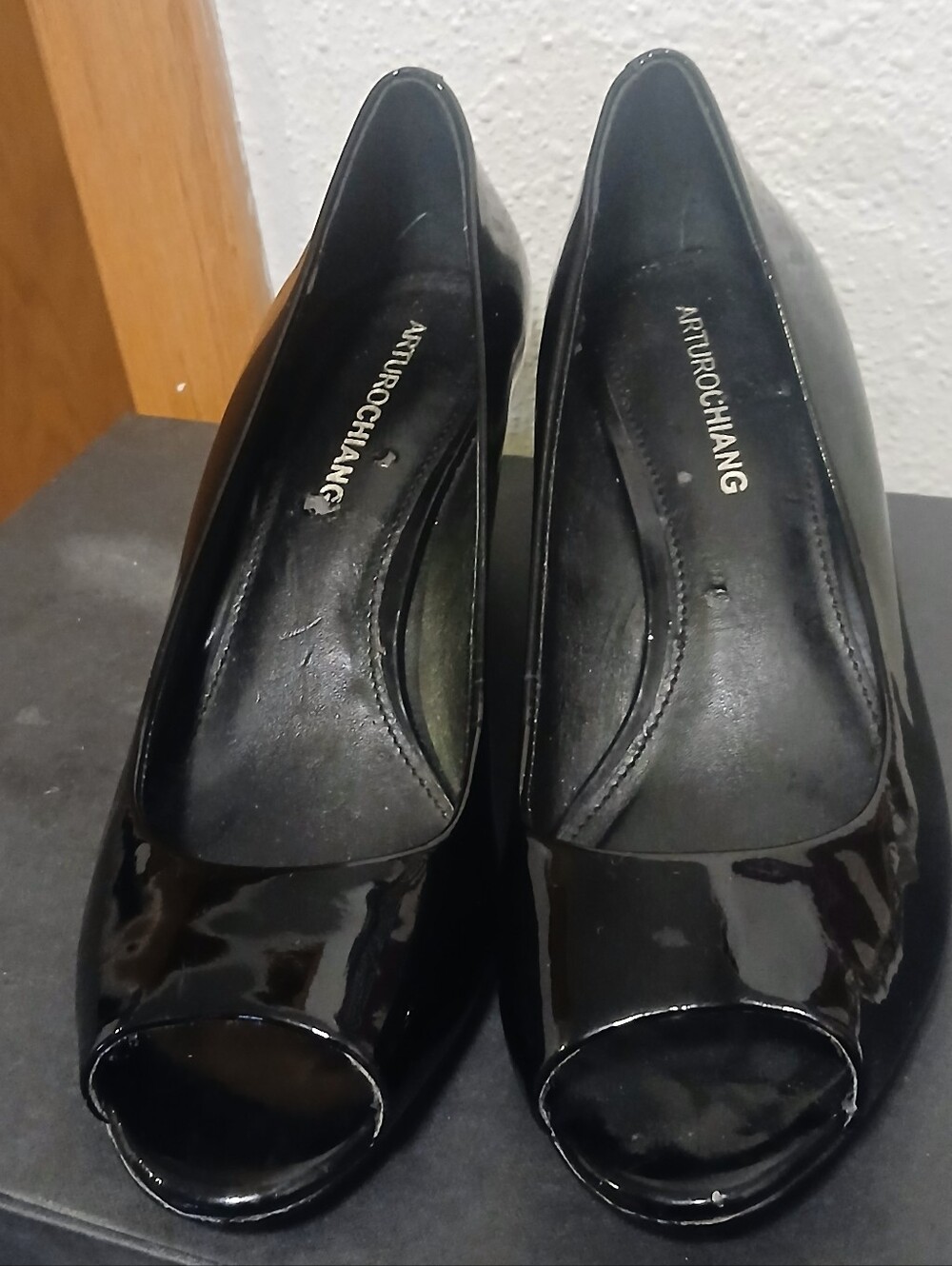 Arturo Chiang Black Patent Leather Peep Toe Wedge Heels Size 8M